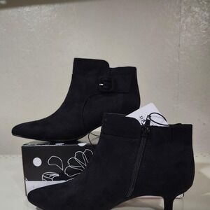 East 5th black suede ankle boots w/ buckle detail new 6.5M
